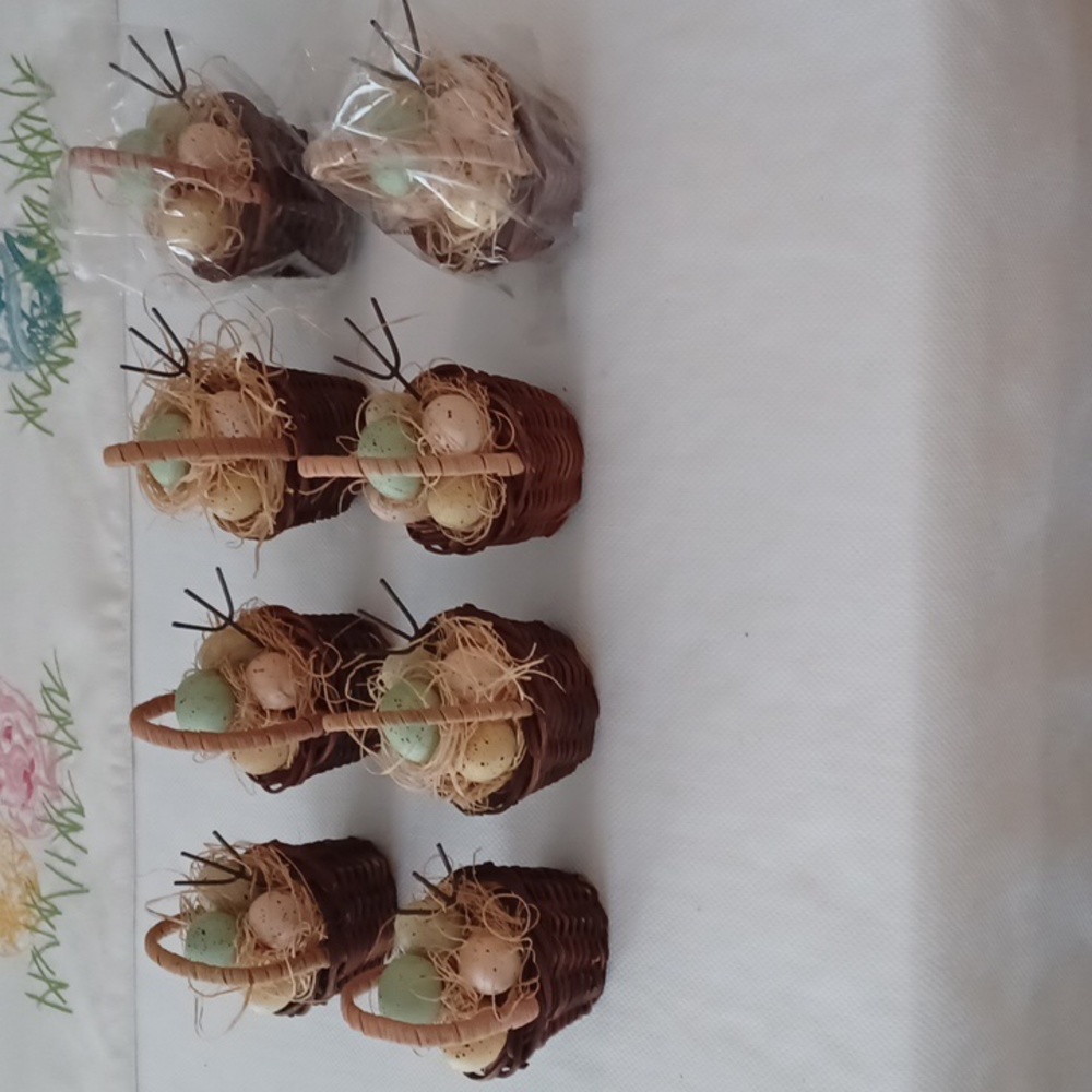Pottery Barn (8) Easter Egg Bskt Placecard Holders
